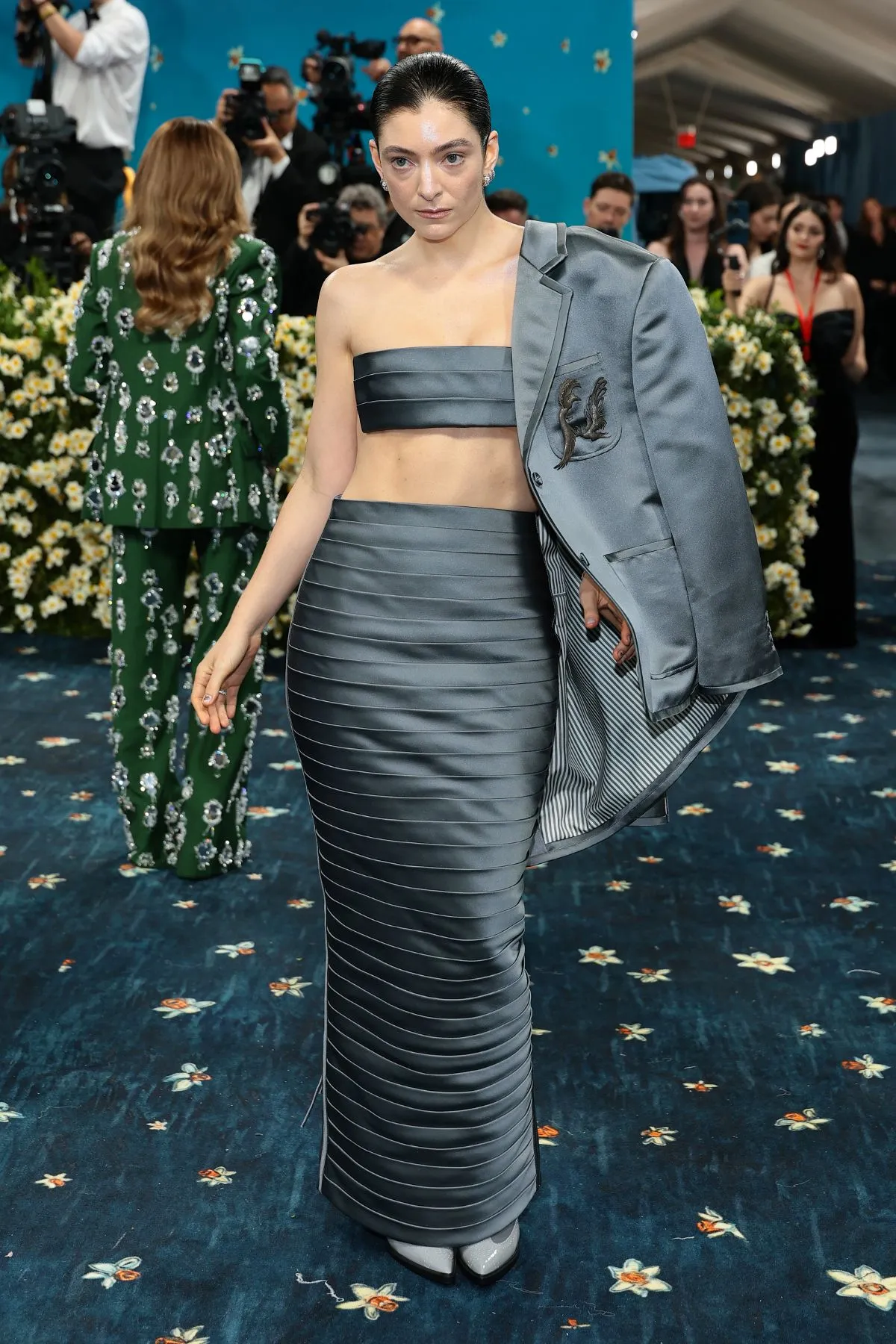 Lorde's Daring Met Gala Comeback: A Showstopper in Silver!