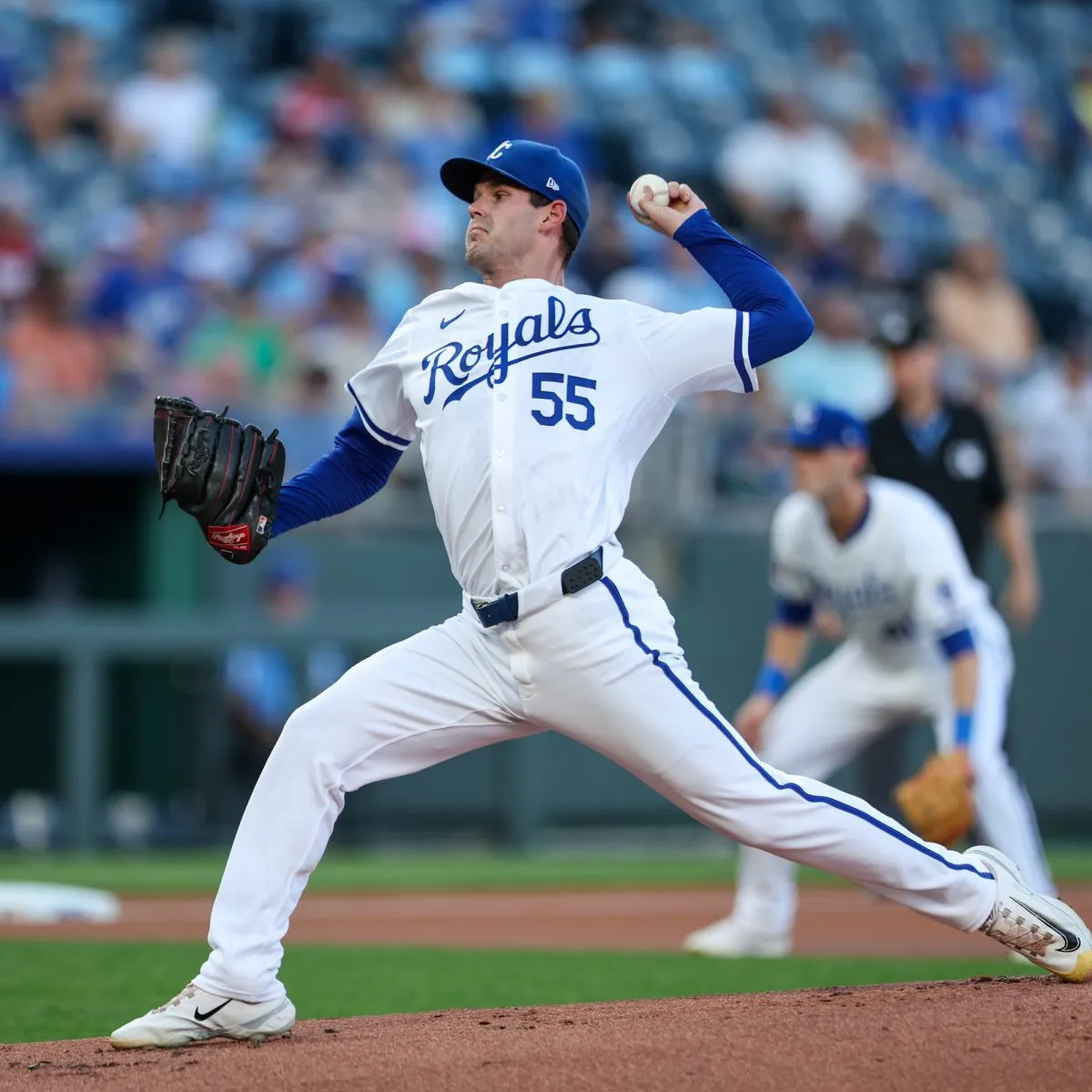 Royals Extend Streak: Can the Red Sox Break Their Winning Ways?
