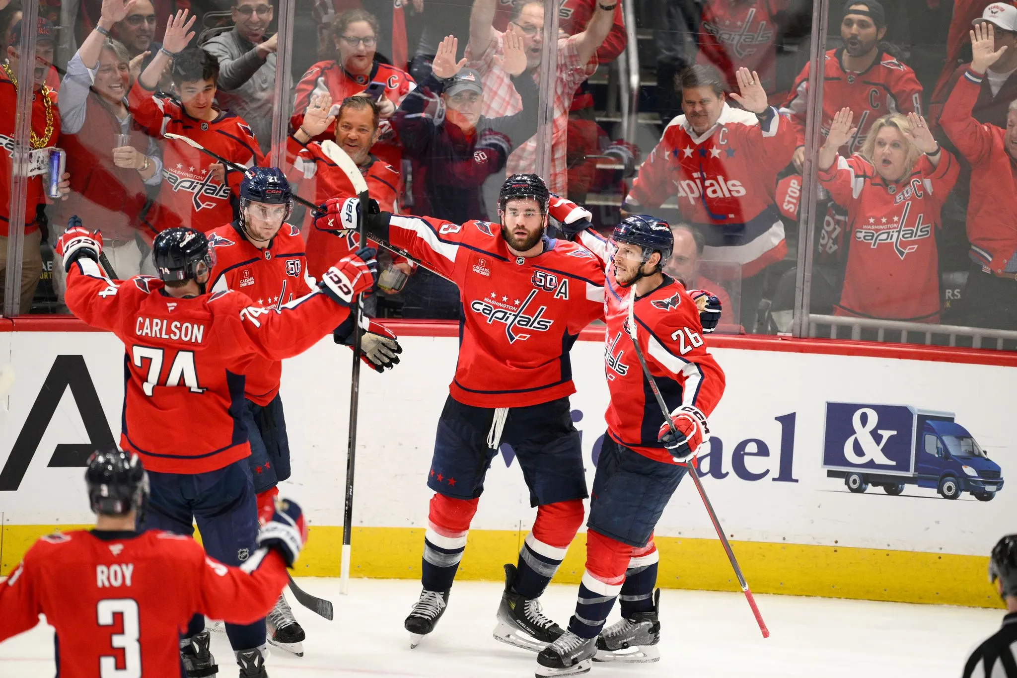 Tom Wilson's Game-Changing Performance: Capitals Triumph Over Hurricanes!
